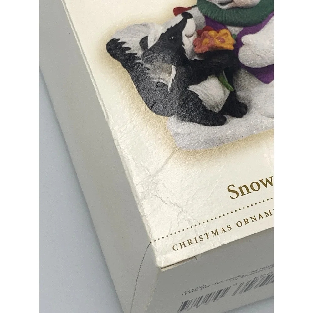 2006 Snow‎ Buddies Hallmark Keepsake Ornament Snowman with Skunk #9 in Series